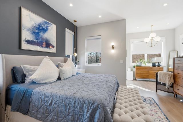 1936 N Wilmot Avenue, Chicago, IL 60647