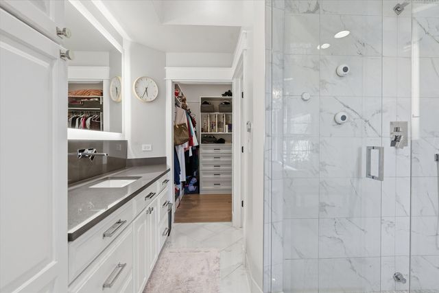 1936 N Wilmot Avenue, Chicago, IL 60647