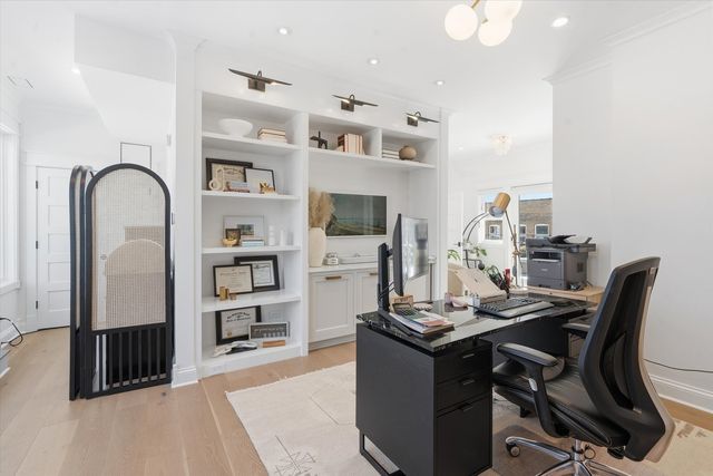 1936 N Wilmot Avenue, Chicago, IL 60647