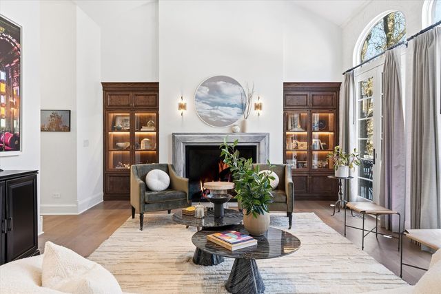 1936 N Wilmot Avenue, Chicago, IL 60647