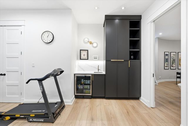 1936 N Wilmot Avenue, Chicago, IL 60647