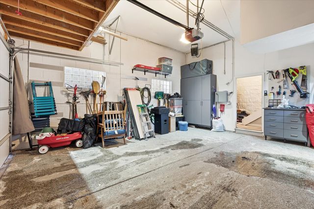 1936 N Wilmot Avenue, Chicago, IL 60647