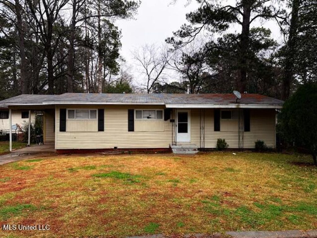 4240 Oakhill Drive, Jackson, MS 39206