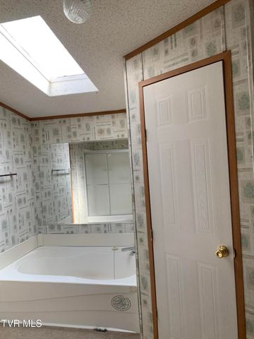 675 Shakerag Road, Greeneville, TN 37743