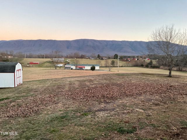 675 Shakerag Road, Greeneville, TN 37743