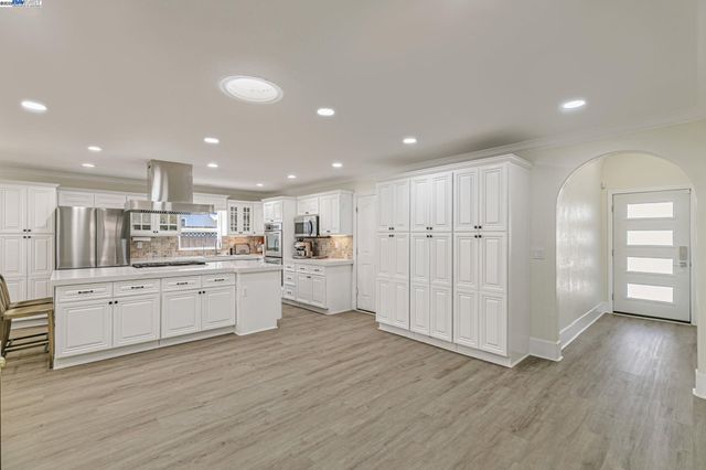 4714 Serra Ave, Fremont, CA 94538