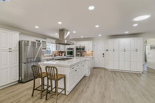 4714 Serra Ave, Fremont, CA 94538