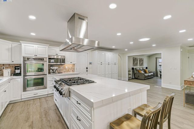 4714 Serra Ave, Fremont, CA 94538