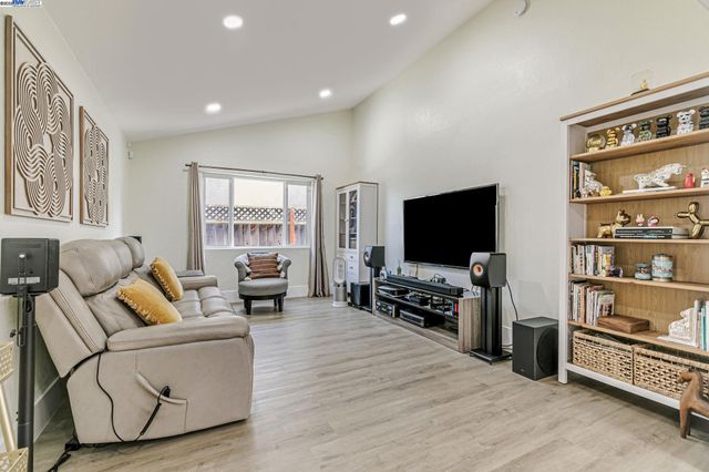 4714 Serra Ave, Fremont, CA 94538