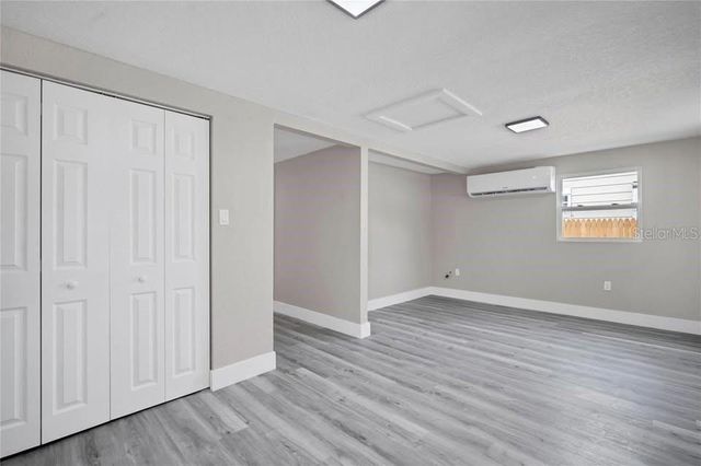 8308 N MULBERRY STREET, Tampa, FL 33604