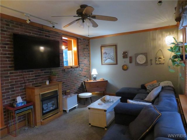 5669 East Lane, Hamburg, NY 14085