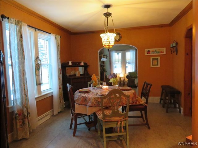 5669 East Lane, Hamburg, NY 14085
