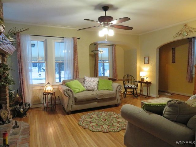 5669 East Lane, Hamburg, NY 14085