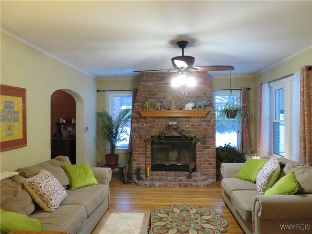 5669 East Lane, Hamburg, NY 14085