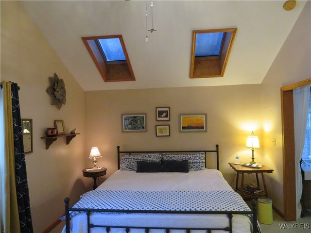 5669 East Lane, Hamburg, NY 14085