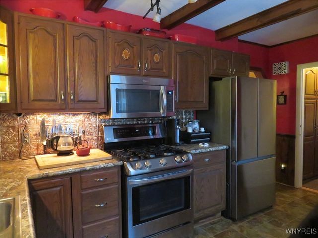 5669 East Lane, Hamburg, NY 14085