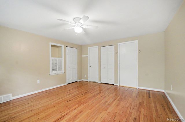 144 E Hickory Grove Road, Bloomfield Hills, MI 48304
