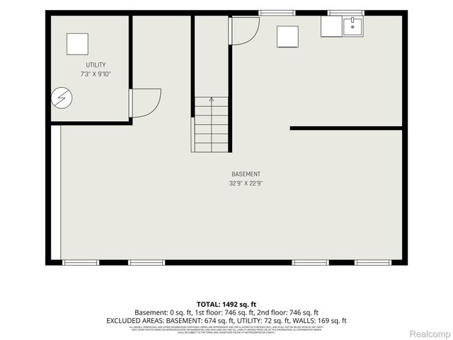 144 E Hickory Grove Road, Bloomfield Hills, MI 48304