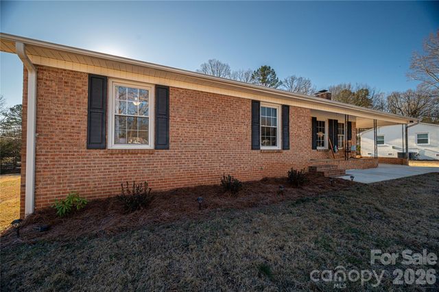 1466 Pressley Drive, Lincolnton, NC 28092