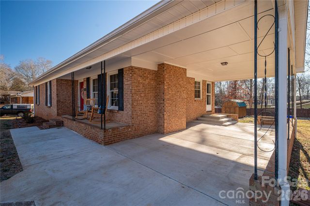 1466 Pressley Drive, Lincolnton, NC 28092