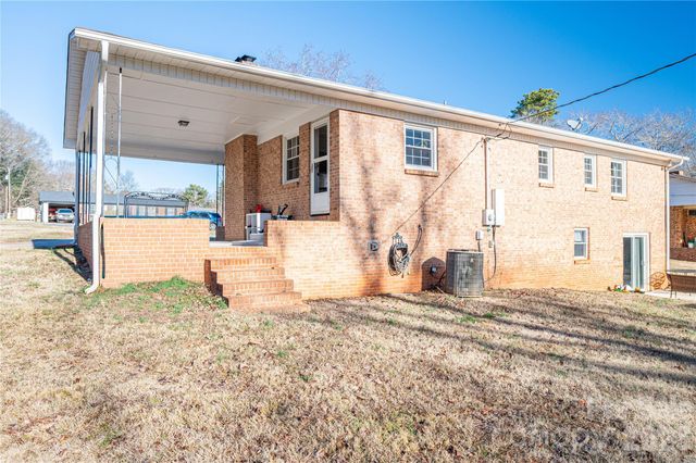 1466 Pressley Drive, Lincolnton, NC 28092