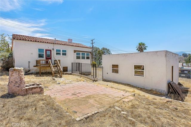1103 W Sumner, Lake Elsinore, CA 92530