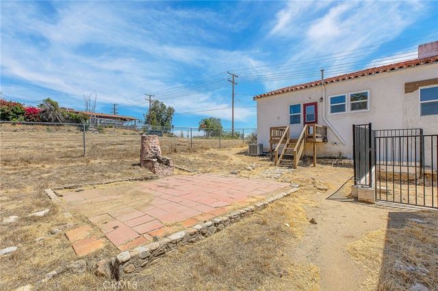 1103 W Sumner, Lake Elsinore, CA 92530