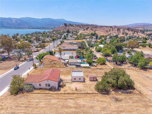 1103 W Sumner, Lake Elsinore, CA 92530