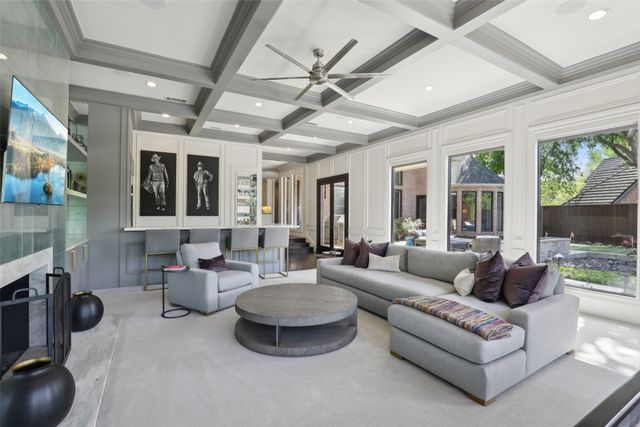 17611 Cedar Creek Canyon Drive, Dallas, TX 75252