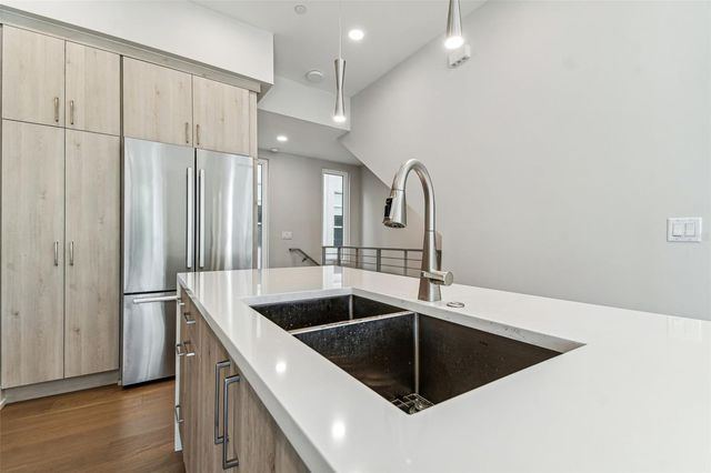 370 6TH STREET S, St Petersburg, FL 33701