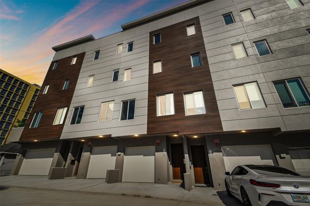 370 6TH STREET S, St Petersburg, FL 33701