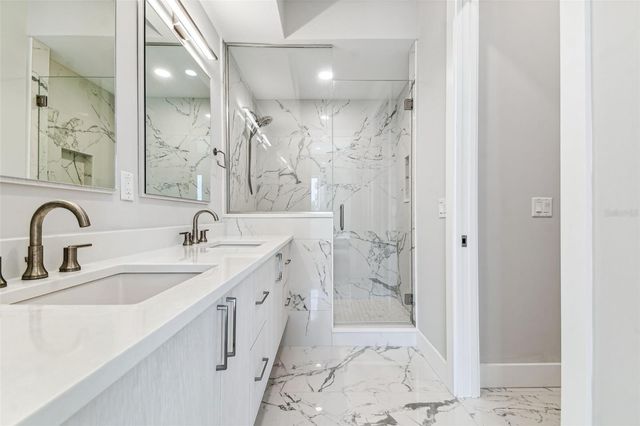 370 6TH STREET S, St Petersburg, FL 33701