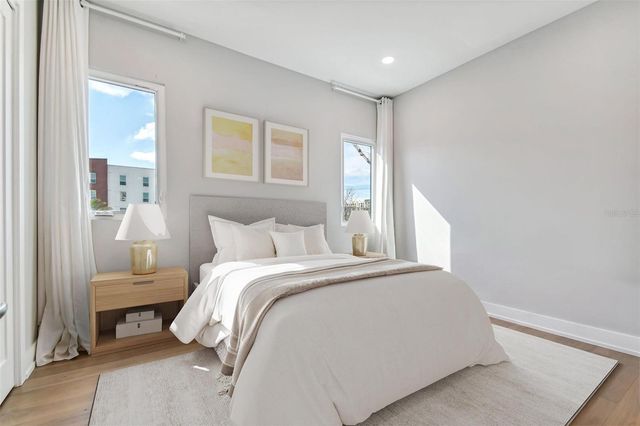 370 6TH STREET S, St Petersburg, FL 33701