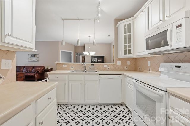 12425 Copper Mountain Boulevard 12425,Garage 188, Charlotte, NC 28277