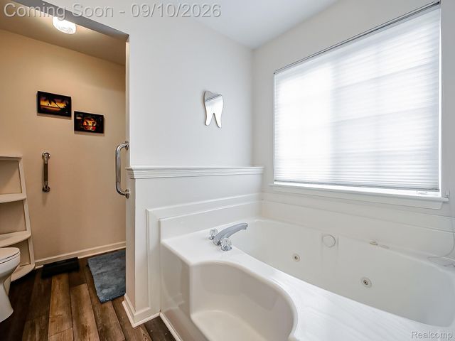 2030 Orchard Court, West Bloomfield Charter Township, MI 48324