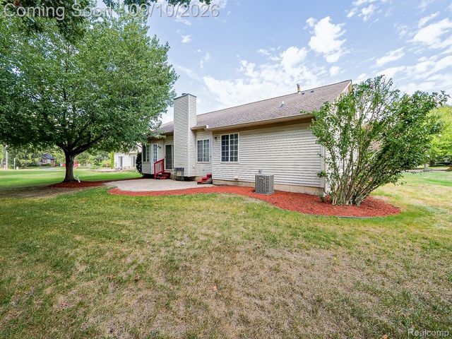 2030 Orchard Court, West Bloomfield Charter Township, MI 48324
