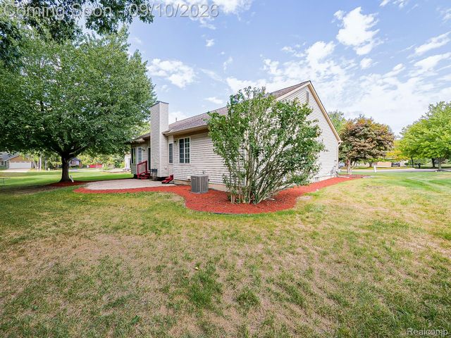 2030 Orchard Court, West Bloomfield Charter Township, MI 48324