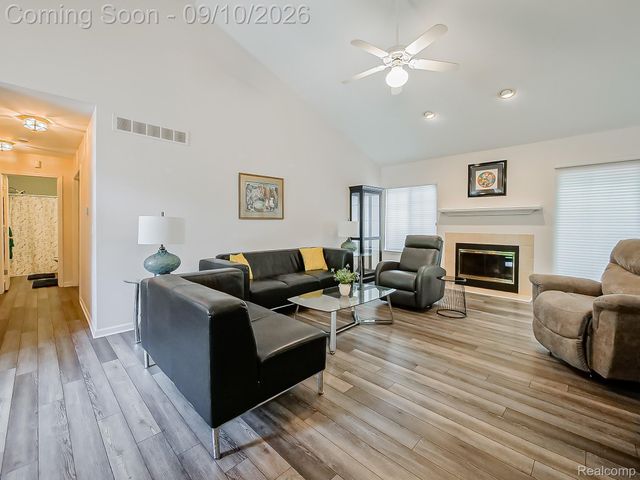 2030 Orchard Court, West Bloomfield Charter Township, MI 48324