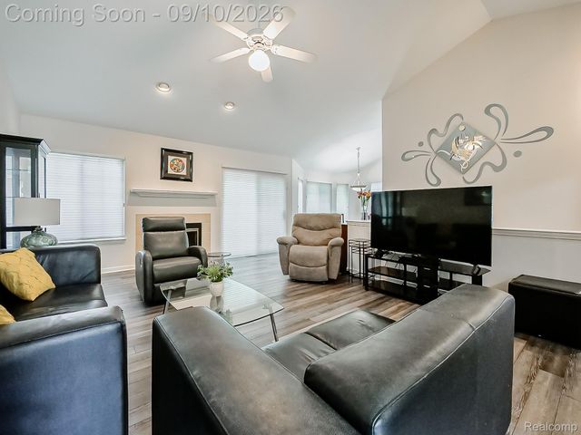 2030 Orchard Court, West Bloomfield Charter Township, MI 48324