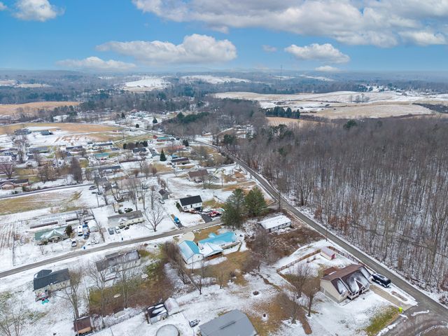 100 Dogwood Lane, Lily, KY 40740