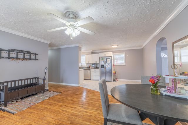 100 Dogwood Lane, Lily, KY 40740