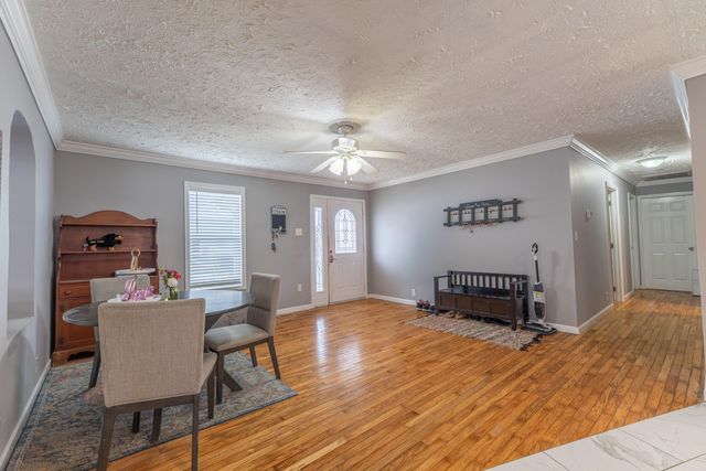 100 Dogwood Lane, Lily, KY 40740