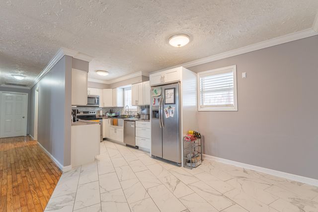 100 Dogwood Lane, Lily, KY 40740