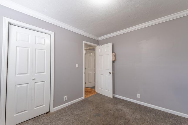 100 Dogwood Lane, Lily, KY 40740