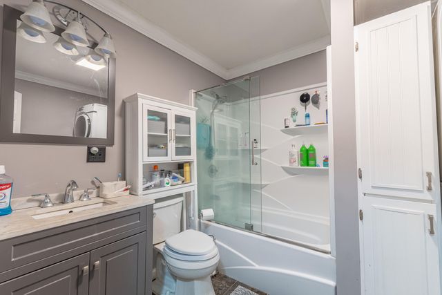 100 Dogwood Lane, Lily, KY 40740