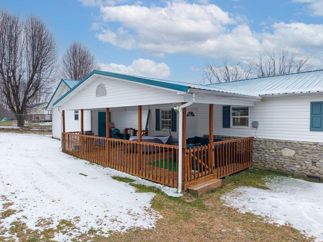 100 Dogwood Lane, Lily, KY 40740