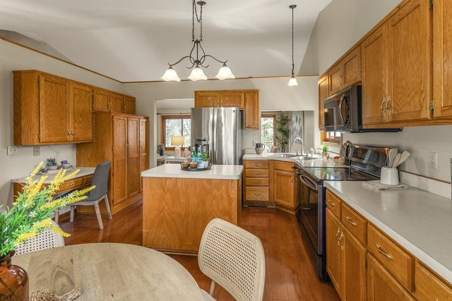 1081 Gilbert Court, Stillwater, MN 55082