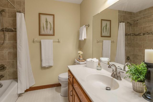1081 Gilbert Court, Stillwater, MN 55082
