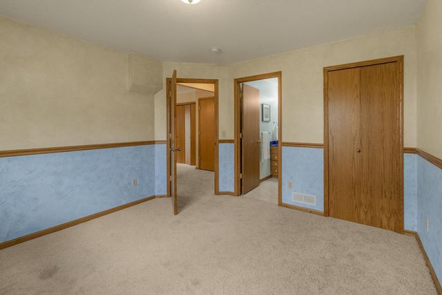 1081 Gilbert Court, Stillwater, MN 55082