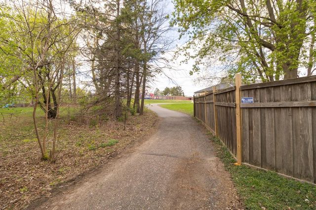 1081 Gilbert Court, Stillwater, MN 55082